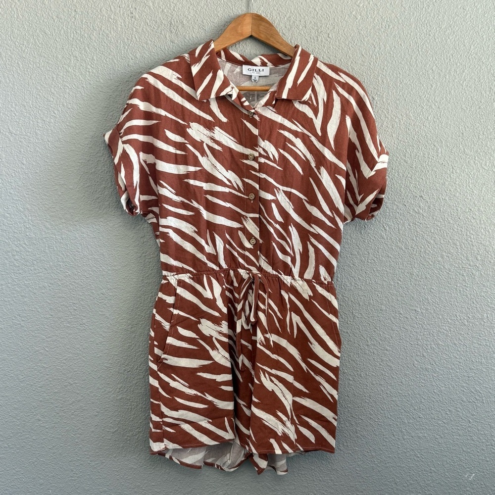 Gilli Abstract Romper NWT Linen Blend